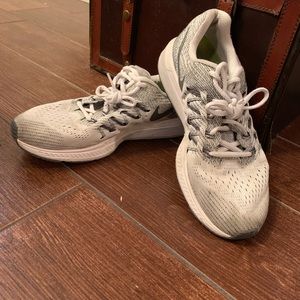 Nike Vomero 10 running shoe